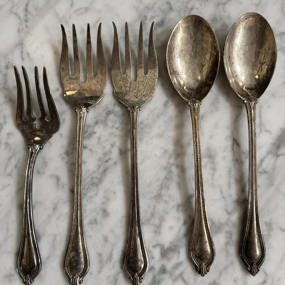 International Yorkshire Bead Hostess Serving Set Of 5 Pieces Silverplate